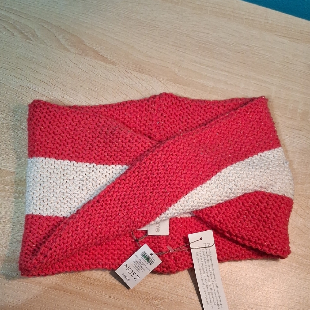 Chico's Coral and White Knit Invinity Scarf NWT